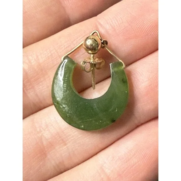 Beautiful Vintage Green Jade Beaded Necklace And 14KT Earrings Hoops - Picture 4 of 6